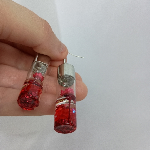 Handcrafted Barbiecore Elegant Red Floral Gift Earrings‎ (#0287) - Picture 4 of 5